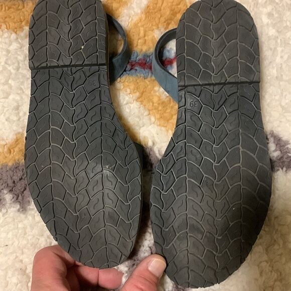 Artisan Blue Leather Sandals - Picture 4 of 6